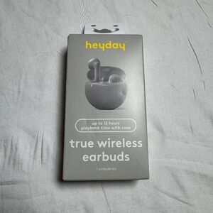 Heyday Wireless Earbuds in Gray